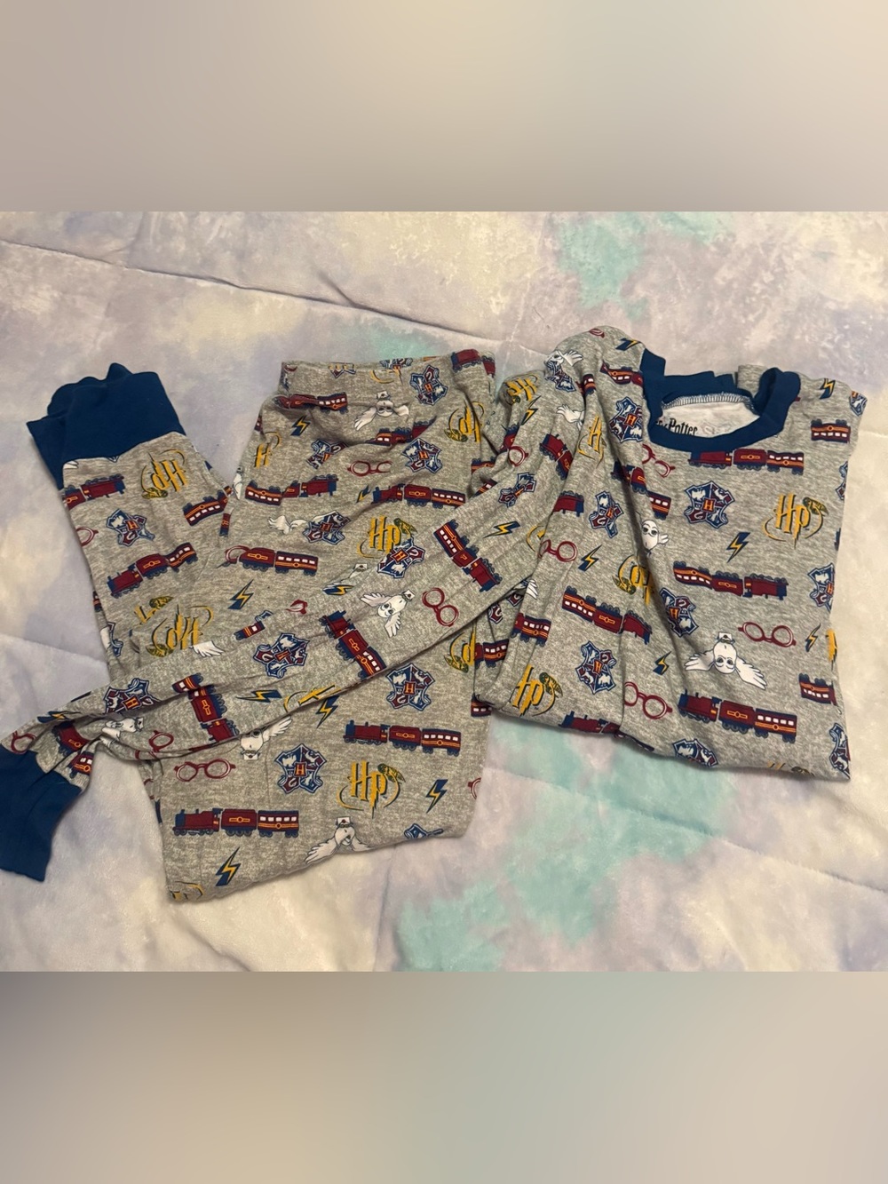 Women’s Grey Wizard Motif Pajama Set with Navy Trim